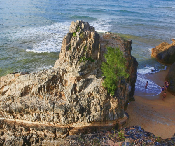 Da Nhay Beach