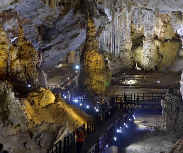 Tour Mien Trung Gia Dinh Dong Thien Duong