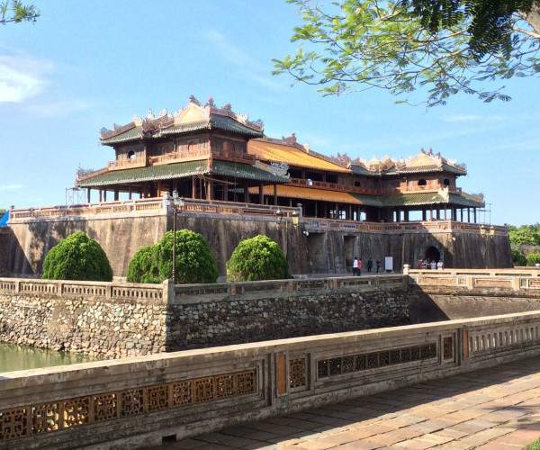 Tour Mien Trung Gia Dinh Kinh Thanh Hue 2