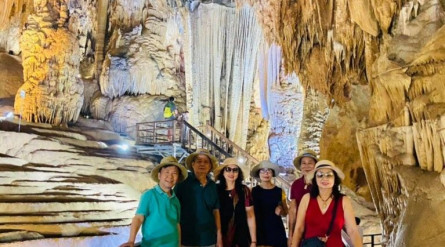 Tour Quảng Bình 3 ngày 2 đêm ghép: Phong Nha – Nhật Lệ – Động Thiên Đường – Suối Nước Moọc – Vũng Chùa – Đá Nhảy