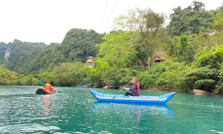 Tour Quảng Bình từ Hà Nội bằng máy bay 4 ngày 3 đêm: Phong Nha – Sông Chày Hang Tối – Động Thiên Đường – Suối Moọc – Vũng Chùa